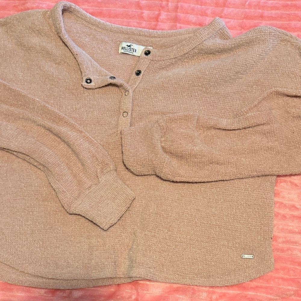 Hollister ladies soft pink  Crewneck Sweater